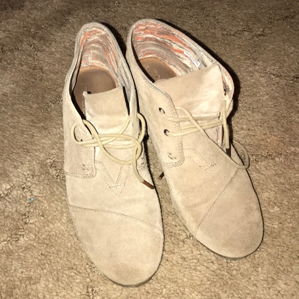 Toms Taupe Wedges